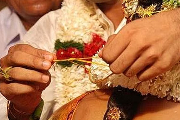 திருமணத்தில் அட்சதை தூவுவதற்கு இது தான் காரணமா? | Reason For Sprinkling Akasha In Marriage