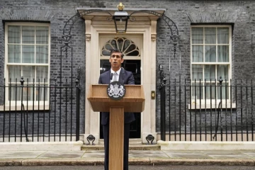 கெட்ட சகுனம்... பிரித்தானியாவின் புதிய பிரதமர் ரிஷி பயன்படுத்திய ஒரு பொருள் குறித்து சமூக ஊடகங்களில் வெளியாகிவரும் தகவல்