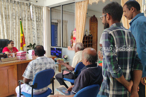 கிளிநொச்சி விவசாயிகள் அரசாங்க அதிபருக்கு வைத்துள்ள கோரிக்கை(Photos) | Kilinochchi Farmers Demand To The Chief Minister