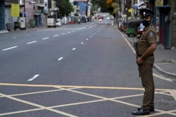 கெக்கிராவ நகரத்தில் உள்ள அனைத்து வர்த்தக நிலையங்களும் மூடக்கம்!