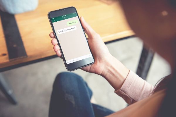 சொல்றதை கேட்காம தொடர்ந்து மனைவிக்கு சாட் செய்த நண்பர் - பின்னர் நடந்த அதிர்ச்சி காரணம்! | Kodaikanal Man Arrested In Chat With Friend Wife