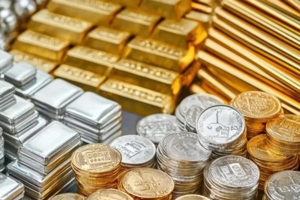 1979 ஆம் ஆண்டிற்குப் பின் 2025 இல் எகிறிய தங்கம் விலை; 2026 இல் குறையுமா...கூடுமா! | Gold Silver Price Prediction 2026