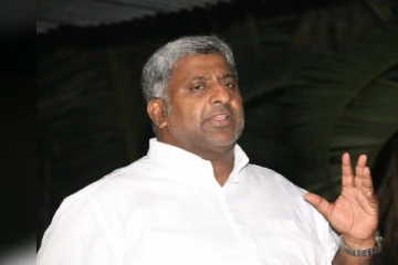 மைத்திரியை தண்டிக்க வேண்டும் - நிலைப்பாட்டில் மாற்றமில்லை:பிரசன்ன ரணதுங்க
