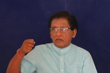 அரசிடம் நல்லபெயர் பெறுவதற்காக மக்களை வீதியில் விட்ட அதிகாரிகள்!