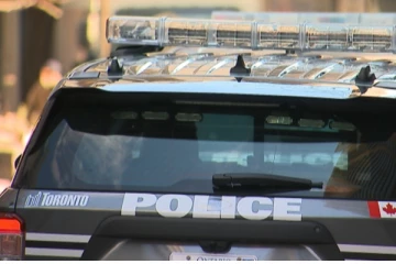 டொரொண்டோவில் கத்தி குத்து தாக்குதல் நடத்திய நபர் கைது