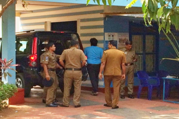 மாணவன் மீது தாக்குதல் பாடசாலை அதிபர் கைது | School Principal Arrested For Assault On Student