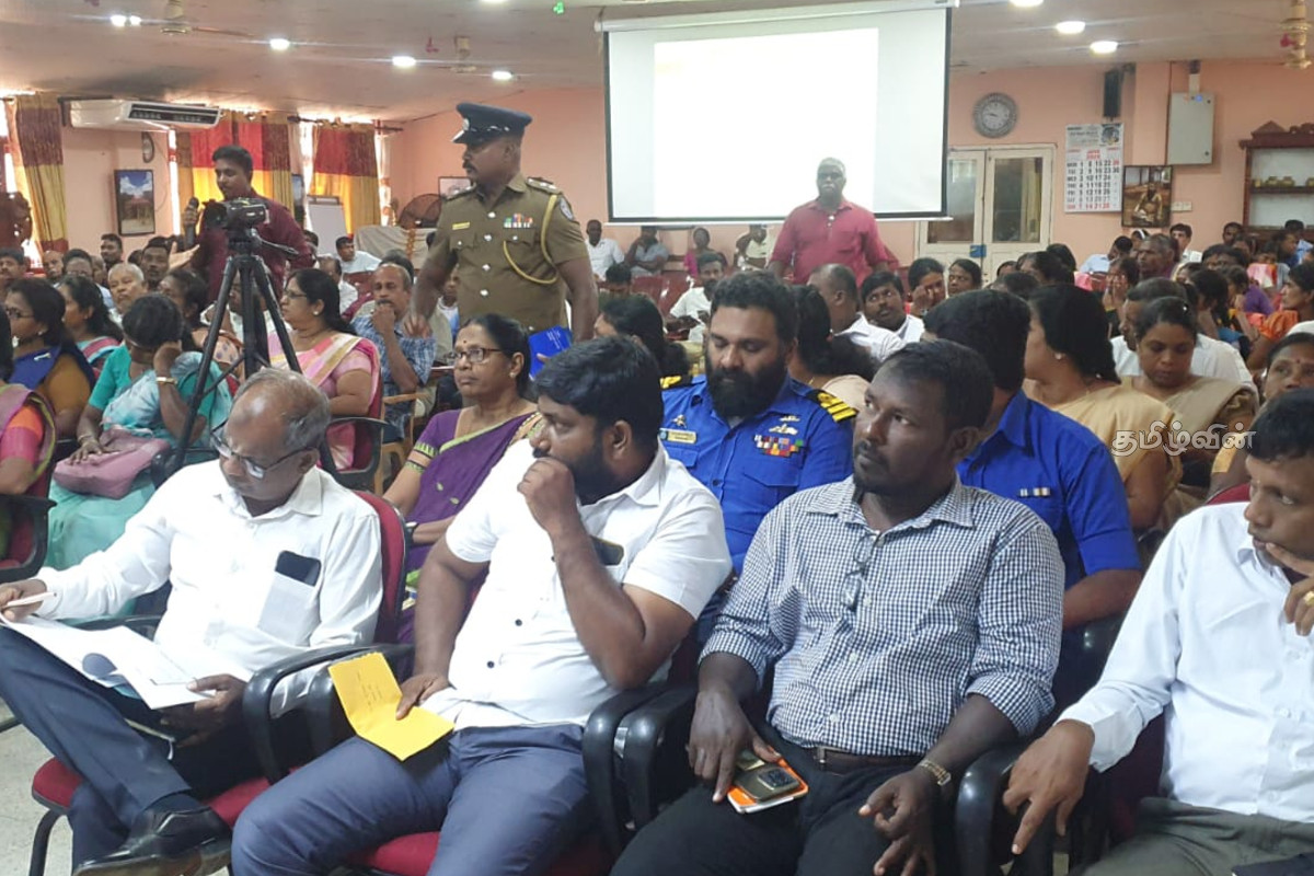 வடக்கு பிரதேச செயலக அபிவிருத்திக்கூட்டத்தில் பலத்த வாக்குவாதங்கள் | Dcc Meeting Archuna Gajendra Kumar Fight Today வடக்கு பிரதேச செயலக அபிவிருத்திக்கூட்டத்தில் பலத்த வாக்குவாதங்கள் | Dcc Meeting Archuna Gajendra Kumar Fight Today