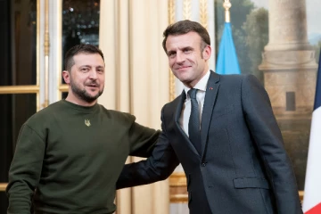 ஜேர்மனியைப் போல் நாங்களும் உக்ரைனுக்காக..ஜெலென்ஸ்கியுடன் இணைந்து இமானுவல் மேக்ரான் வெளியிட்ட பதிவு