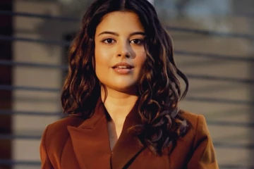 லப்பர் பந்து பட நடிகை சஞ்சனா அழகிய புகைப்படங்கள்