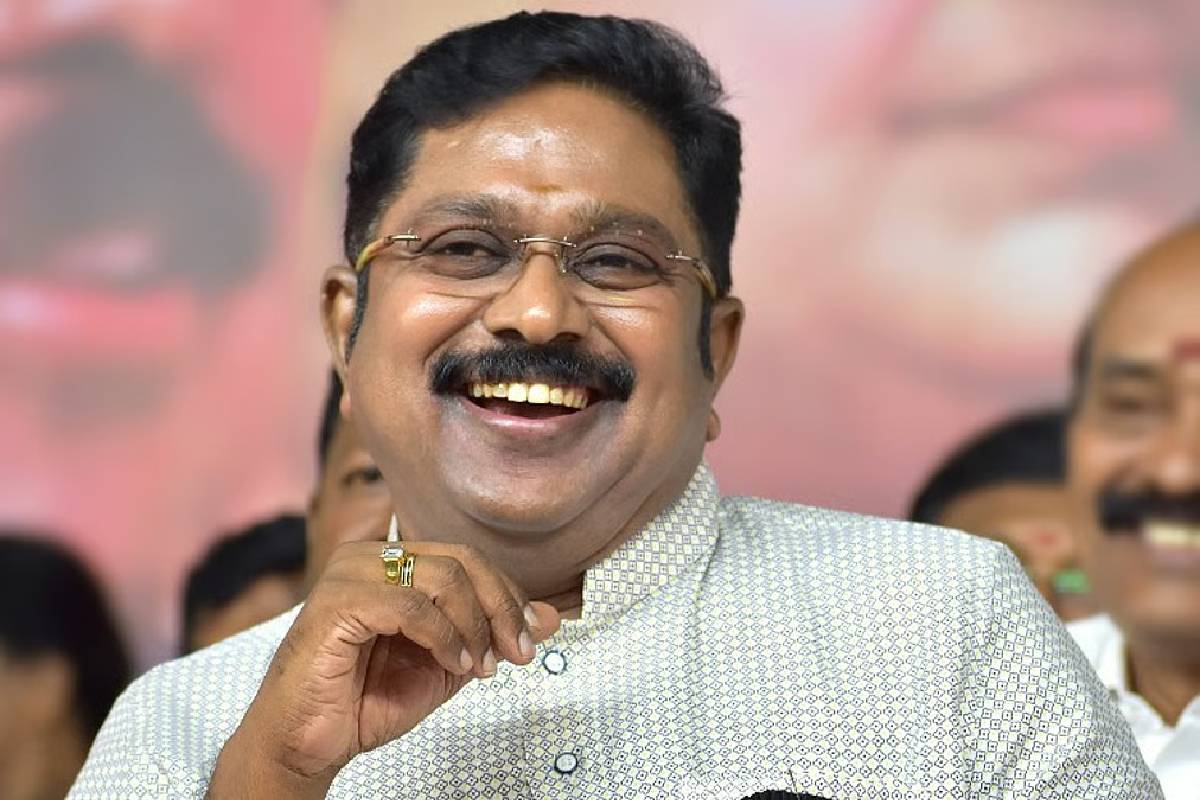 எடப்பாடி பழனிசாமி முதலமைச்சராக பதவி ஏற்க ஆதரவு! ஆளுநரிடம் கடிதம் வழங்கிய டி.டி.வி. தினகரன் | Edappadi Take Oath Chief Minister Ttv Dinakaran