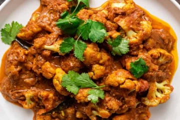 கறி சுவையை மிஞ்சும் வகையில் காலிஃபிளவர் கிரேவி: எப்படி செய்வது?