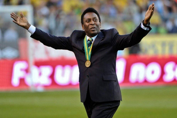 உலகப் புகழ் பெற்ற கால்பந்தாட்ட வீரர் பீலே மரணம் | World Famous Footballer Pele Dies
