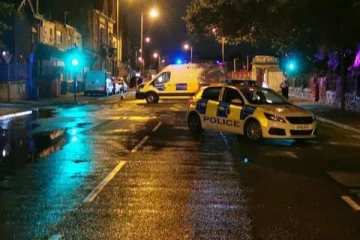 இருளில் மூழ்கிய பிரித்தானிய நகரம்... நூற்றுக் கணக்கானோர் வெளியேற்றம்