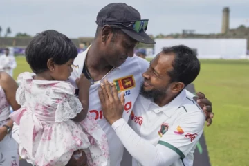 ටෙස්ට් පිටියට සමුදුන් ඇන්ජලෝ