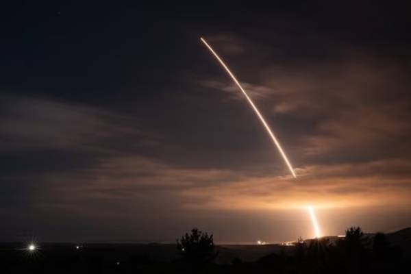 அமெரிக்கா அதிரடி அறிவிப்பு: ஏவுகணை சோதனையில் அபார வெற்றி | Us Successfully Tests Minuteman 3 Missile