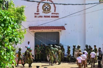 මීගමුව බන්ධනාගාරය ප්‍රතිසංස්කරණය තෙක් මහමෝදර සහ පැරණි බෝගම්බර තාවකාලික බන්ධනාගාර ලෙස නම් කෙරේ