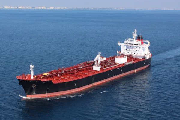 45 நாட்களுக்கும் மேலாக கடலில் காத்திருக்கும் கப்பல்! | Waiting At Sea For More Than 45 Days