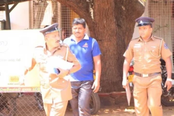 முல்லைத்தீவு கடற்படை புலனாய்வாளருக்கு நீதிமன்றம் அழைப்பாணை (Photos)