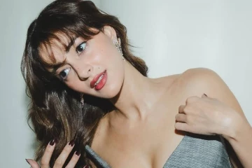 நடிகை அனன்யா பாண்டேவின் ரீசெண்ட் கிளாமர் புகைப்படங்கள்..