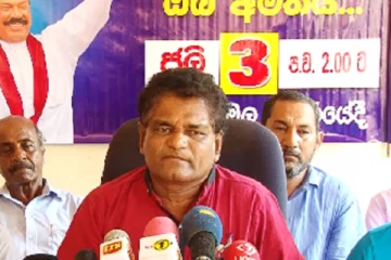 சம்பளத்தில் அரைவாசி கோவிட் நிதியத்திற்கு! அமைச்சரின் நெகிழ்ச்சி செயல்