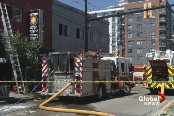 கனேடிய நகரமொன்றிலுள்ள இந்திய உணவகம் ஒன்றில் தீ | Vancouver Restaurant Fire