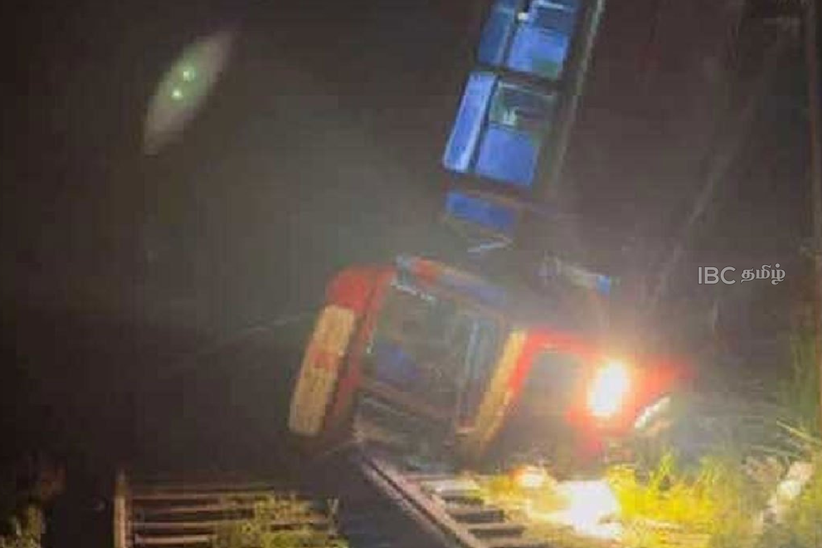 பேருந்து 20 அடி பள்ளத்தில் கவிழ்ந்து கோர விபத்து - 42 பேர் காயம் | Sltb Bus Accident In Diyatalawa