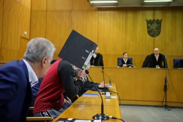 உலகிலேயே இனப்படுகொலைக்காக தண்டிக்கப்பட்ட முதல் நபர்: அவர் செய்த குற்றம் என்ன தெரியுமா?