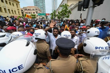 மக்கள் பொலிஸாரை தாக்க நேரிடும் - முன்னாள் சிரேஷ்ட பிரதி பொலிஸ் மா அதிபர் எச்சரிக்கை