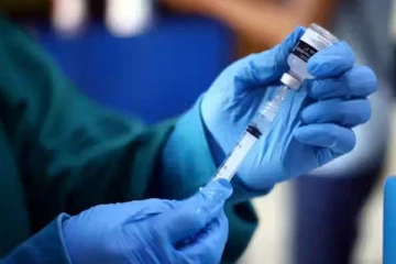 கொவிட்-19 தடுப்பூசியை 217 முறை பெற்ற நபர்... அதிர்ச்சி தகவலை வெளியிட்ட மருத்துவர்கள்!