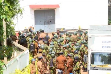 මීගමුවේ ගැටුමෙන් බන්ධනාගාරයට දැඩි හානි - වටිනා බඩු රැසක් කුඩු පට්ට්ම් කරලා