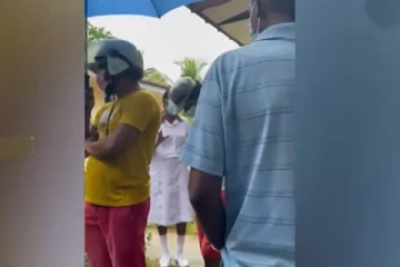 வத்தளை தடுப்பூசி மையத்தில் முறுகல் நிலை