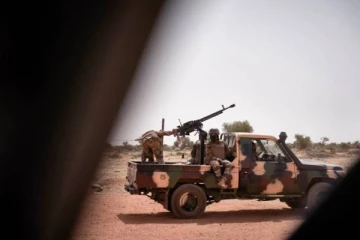 42 இராணுவ வீரர்கள் கொன்று குவிப்பு... வெளிநாடொன்றில் பயங்கரவாத தாக்குதல்