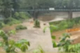අධික වර්ෂාවත් සමඟ මහවැලි ගඟේ ජල මට්ටමත් ඉහළට - බැකෝ යන්ත්‍ර 2ක් ගං වතුරට යට වෙයි