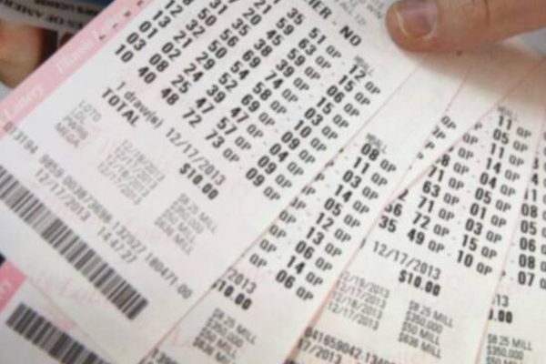 வெளிநாடொன்றில் பல மில்லியன் ரூபாவை அதிர்ஷ்டமாக பெற்ற இலங்கை இளைஞன் | Sri Lankan Youth Wins 100K Dirhams