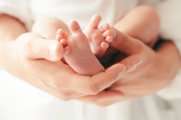 இருதய நோயால் உயிரிழந்த 18 நாட்களான குழந்தைக்கும் கோவிட் தொற்று