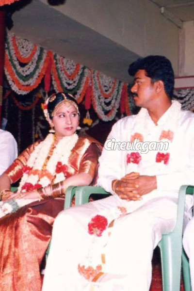 விஜய் - சங்கீதாவின் திருமண புகைப்படங்களை பார்த்துள்ளீர்களா.. இதோ | Vijay Sangeetha Wedding Photos