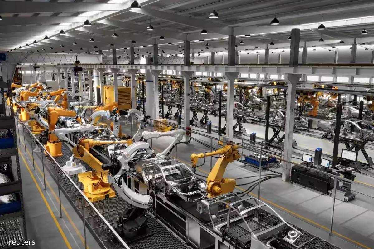 போர் ஒருபக்கம்... உச்சம் தொடும் ரஷ்யாவின் உற்பத்தி வளர்ச்சி | Russia Manufacturing Growth போர் ஒருபக்கம்... உச்சம் தொடும் ரஷ்யாவின் உற்பத்தி வளர்ச்சி | Russia Manufacturing Growth