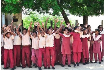 அரையாண்டு விடுமுறை 9 நாட்கள் என அறிவிப்பு - குஷியில் மாணவர்கள்