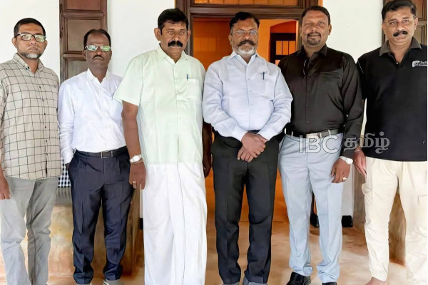 யாழ்ப்பாணத்தை வந்தடைத்த தொல். திருமாவளவன்! | Thol Thirumavalavan Arrived Jaffna Palali Airport யாழ்ப்பாணத்தை வந்தடைத்த தொல். திருமாவளவன்! | Thol Thirumavalavan Arrived Jaffna Palali Airport