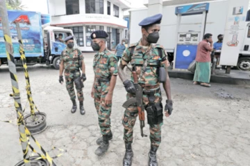 எரிபொருள் நிலையங்களில் இராணுவம் குவிக்கப்படுவதன் பின்னணி அம்பலம்