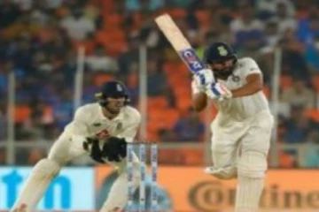 மோடி மைதானத்தில் நடந்து வரும் விந்தையான டெஸ்ட்:வெற்றியின் விளிம்பில் இந்தியா