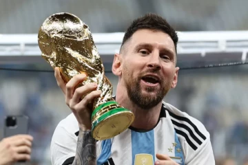 FIFA உலகக் கோப்பை 2022: 'ஜீனியஸ்' மெஸ்ஸிக்கு வாழ்த்து கூறிய ஜாம்பவான் ரொனால்டோ!