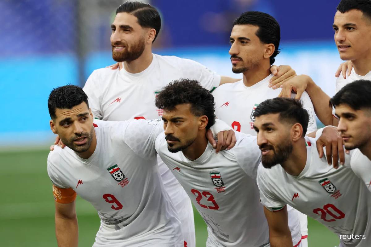 Fifa உலகக் கிண்ணம்... ஆட்டம் முடிந்ததும் உடனடியாக வெளியேற்றப்பட்ட ஈரானிய அணி | Iran Claim Forced To Leave Usa Fifa உலகக் கிண்ணம்... ஆட்டம் முடிந்ததும் உடனடியாக வெளியேற்றப்பட்ட ஈரானிய அணி | Iran Claim Forced To Leave Usa
