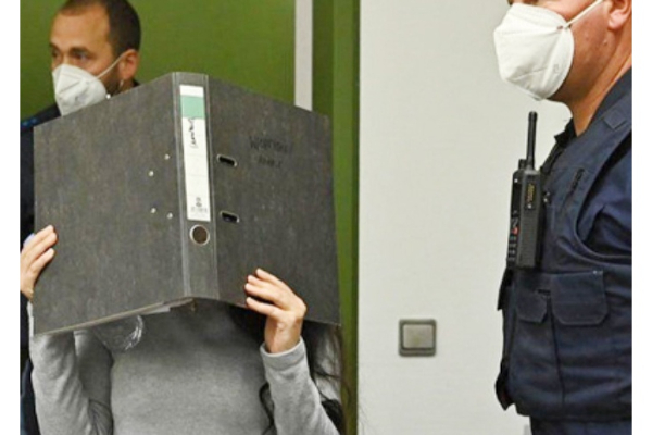 படுக்கையில் சிறுநீர் கழித்த சிறுமி - உச்சி வெயிலில் கட்டிப்போட்டு சித்ரவதை - அடுத்து நடந்த அதிர்ச்சி சம்பவம் | World Murder