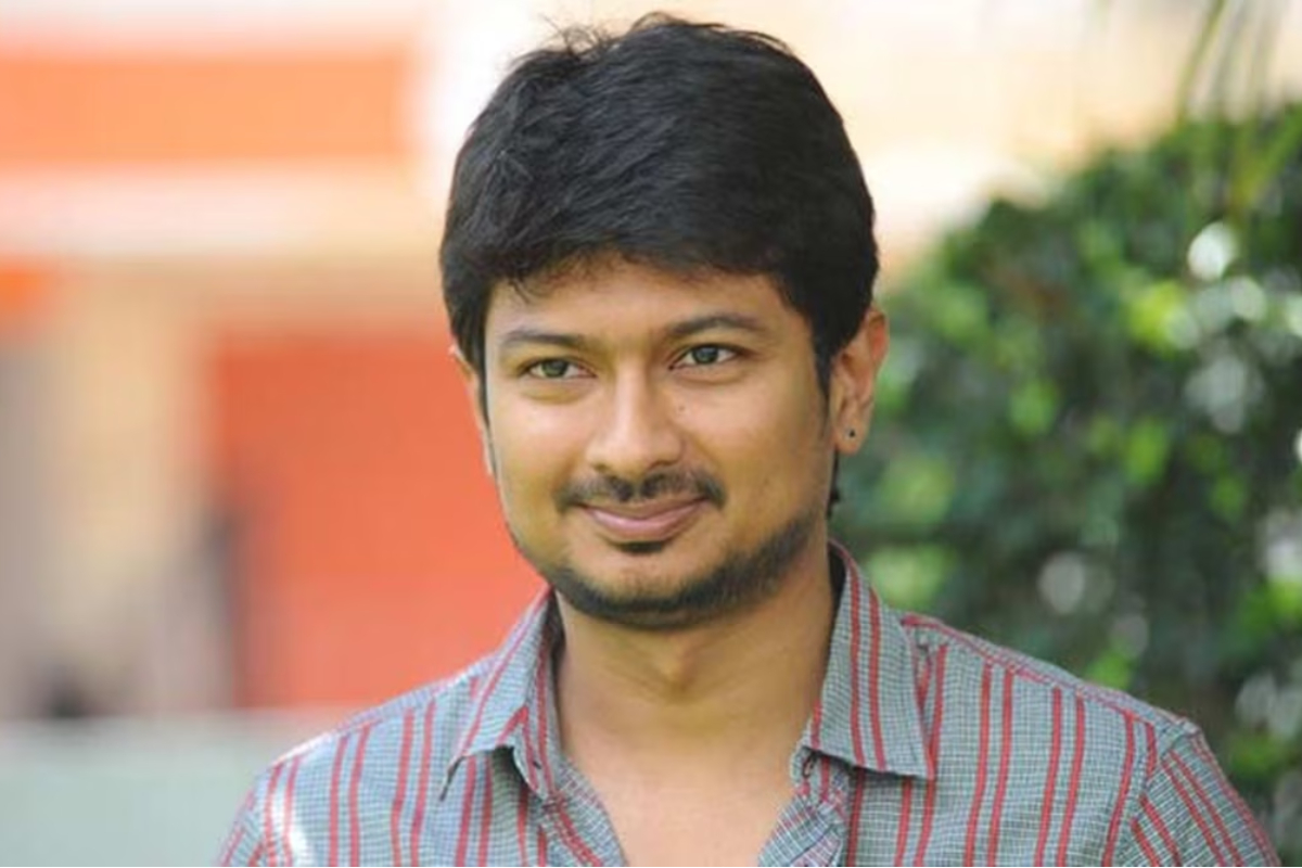 நடிகையை தனது காலில் ஏறி நிற்க சொன்ன நடிகர் உதயநிதி ஸ்டாலின்.. படப்பிடிப்பில் நடந்த சம்பவம் | Swetha Dorathy Talk About Udhayanidhi Stalin நடிகையை தனது காலில் ஏறி நிற்க சொன்ன நடிகர் உதயநிதி ஸ்டாலின்.. படப்பிடிப்பில் நடந்த சம்பவம் | Swetha Dorathy Talk About Udhayanidhi Stalin