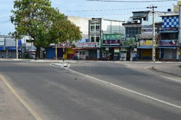 மன்னார் மாவட்டத்தில் அத்தியாவசிய சேவைகளுக்கு மாத்திரம் அனுமதி