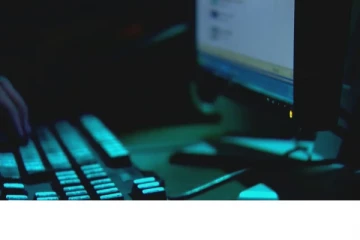 கனடாவில் பண மோசடிகளில் சிக்கும் மூன்றில் ஒரு கனடியர்!