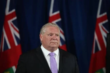 வீட்டிற்குள் செல்ல முடியாத நிலையில் தவிக்கும் ஒன்றாரியோ முதல்வரின் குடும்பம்!