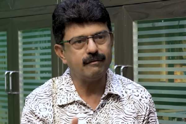 கேரவனில் நடிகைகள்..விஜய்யை வீழ்த்த நினைப்பது அடிமுட்டாள்தனம்!! பிரபலம் ஓபன் டாக்.. | Bismi Reveals Nepoleon Vijay Issue Caravan Actress கேரவனில் நடிகைகள்..விஜய்யை வீழ்த்த நினைப்பது அடிமுட்டாள்தனம்!! பிரபலம் ஓபன் டாக்.. | Bismi Reveals Nepoleon Vijay Issue Caravan Actress