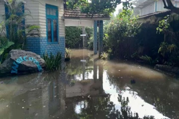 களுத்துறையில் பெருக்கெடுத்த கடல்; வீடுகளுக்குள் வெள்ளம்